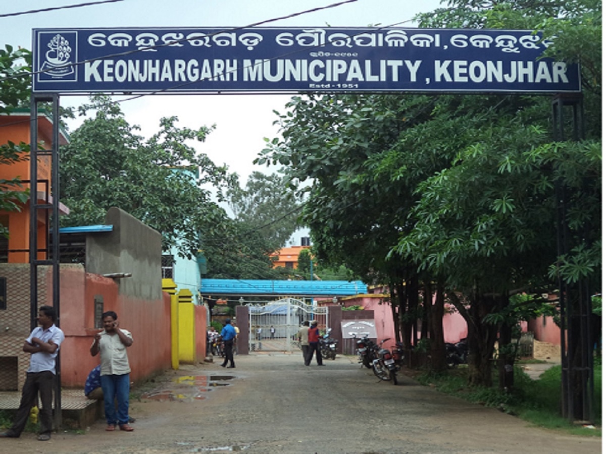 keonjhar News: କାଉନସିଲରଙ୍କୁ ମରଣାନ୍ତକ ଆକ୍ରମଣ ହସ୍ପିଟାଲରେ ଭର୍ତ୍ତି,୨ ଅଟକ 