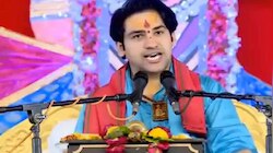 धीरेंद्र शास्त्री के इस बयान पर फिर आपत्ति,जानिए किस बात को लेकर मिली FIR की चेतावनी