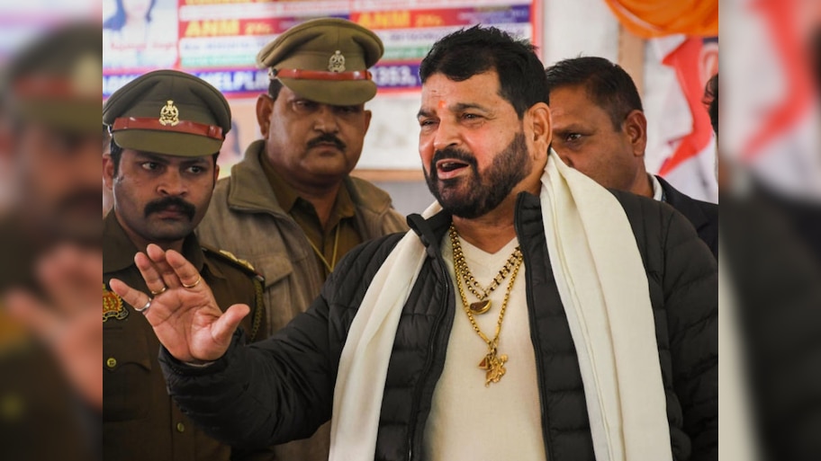 सुप्रीम कोर्ट में बेकफुट पर दिल्ली पुलिस, बृजभूषण के खिलाफ दर्ज होगी FIR