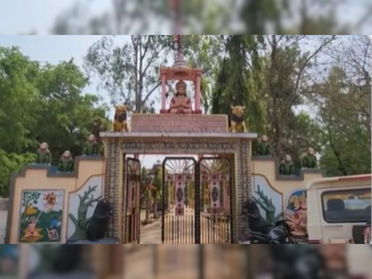 Chhattisgarh News: यहां पेड़ के अंदर से प्रकट हुए थे हनुमान जी, जानिए इस मंदिर का रहस्य