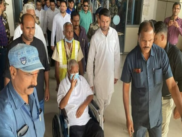 Bihar: आनंद मोहन की रिहाई के बाद RJD चीफ़ लालू यादव का पटना दौरा, क्या हैं मायने?