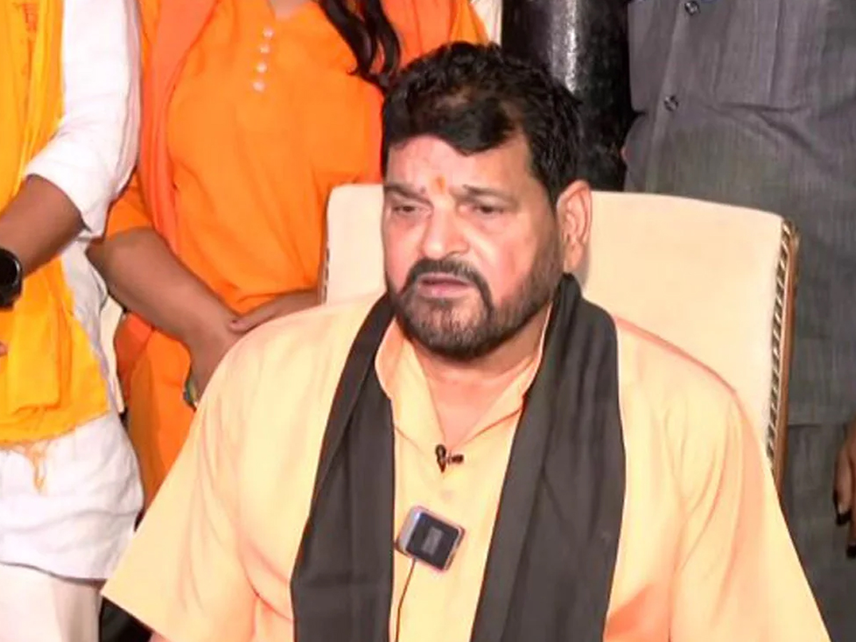 FIR दर्ज होने के बाद आया बृज भूषण का रिएक्शन, कहा- इस्तीफा देने के मतलब... FIR दर्ज होने के बाद आया बृज भूषण का रिएक्शन, कहा- इस्तीफा देने के मतलब...