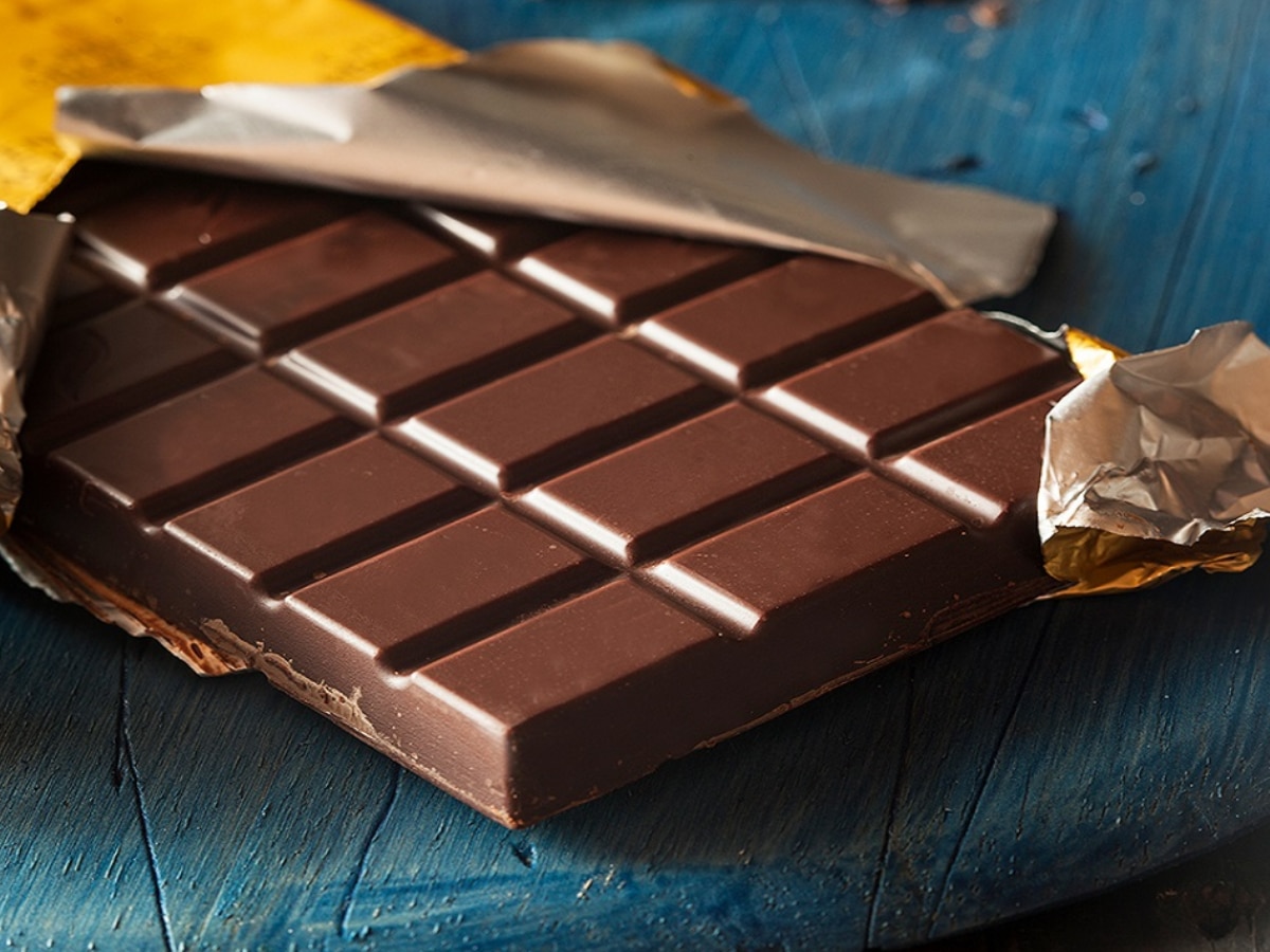 Dark Chocolate Disadvantages: डार्क चॅाकलेट के शौकीन हो जाएं सावधान! वरना  हो जाएगी दिक्कत