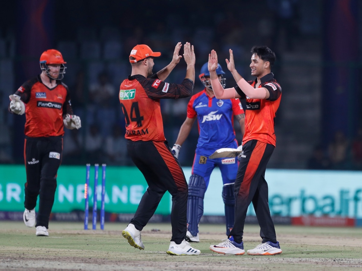 DC vs SRH: हैदराबाद को दिल्ली ने 9 रनों से चटाई धूल, यहां देखें मैच का पूरा हाल