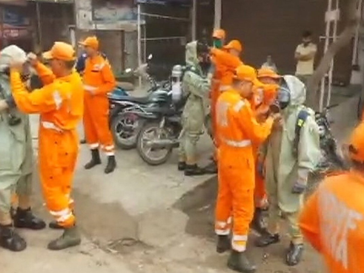 बड़ा हादसा! पंजाब के लुधियाना में गैस लीक होने से 11 लोगों की मौत बड़ा हादसा! पंजाब के लुधियाना में गैस लीक होने से 11 लोगों की मौत