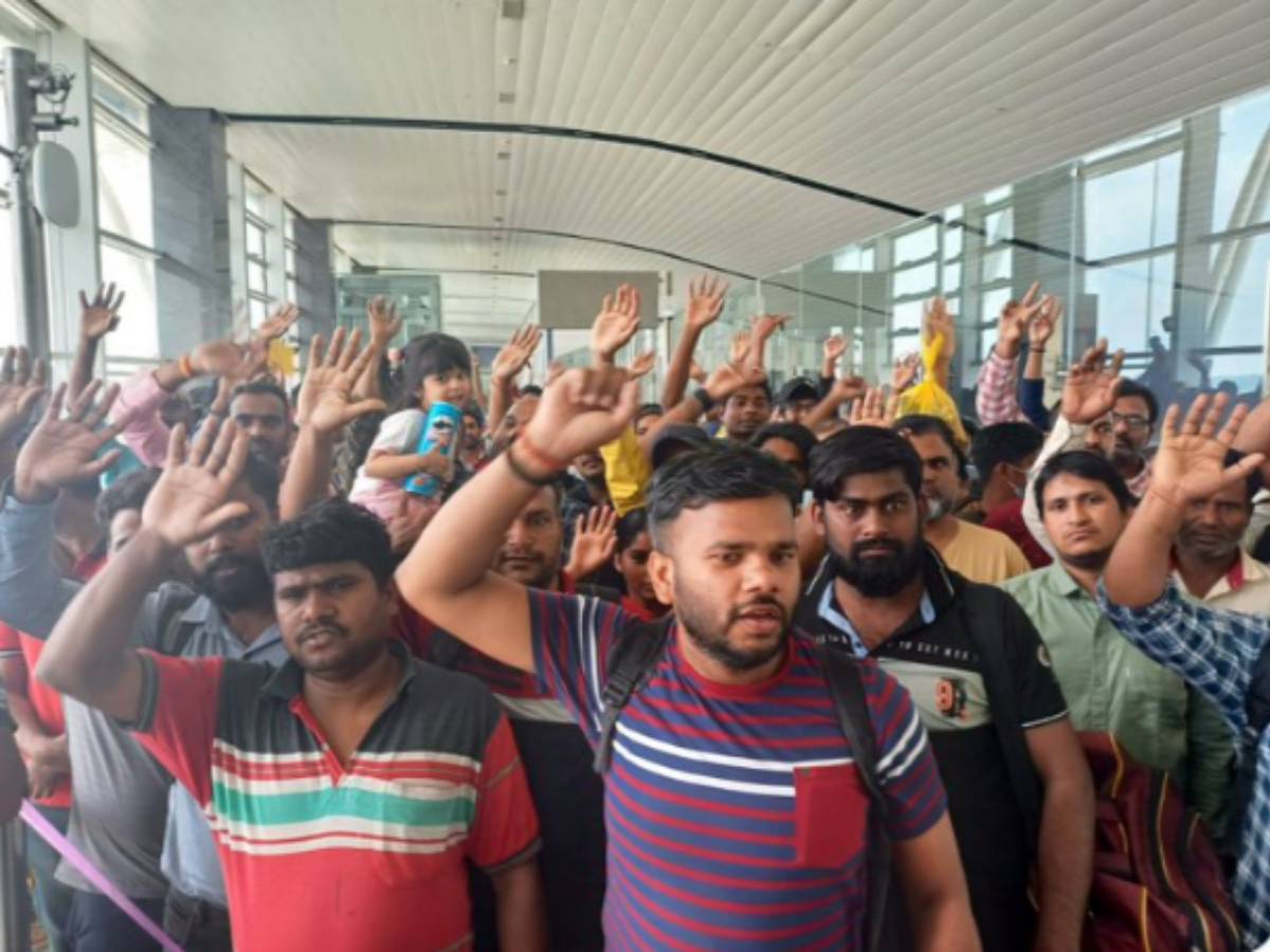 Sudan Crisis: सूडान से भारतीय नागरिकों का रेस्क्यू जारी; 229 लोगों की सुरक्षित वतन वापसी Sudan Crisis: सूडान से भारतीय नागरिकों का रेस्क्यू जारी; 229 लोगों की सुरक्षित वतन वापसी