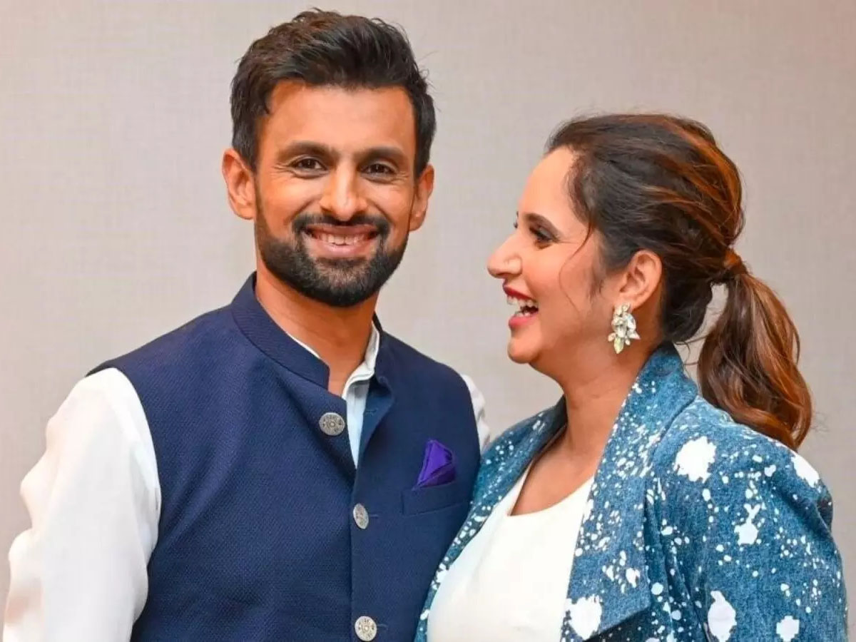 सानिया से तलाक की खबरों के बीच कुछ भी क्यों नहीं बोले शोएब मलिक? इंटरव्यू में दिया जवाब सानिया से तलाक की खबरों के बीच कुछ भी क्यों नहीं बोले शोएब मलिक? इंटरव्यू में दिया जवाब
