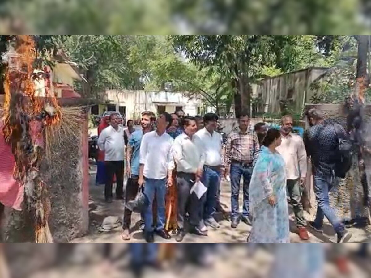 उदयपुर: पेयजल की समस्या से त्रस्त लेकसिटी के बाशिंदें, गुस्साए लोगों ने फूंका पुतला
