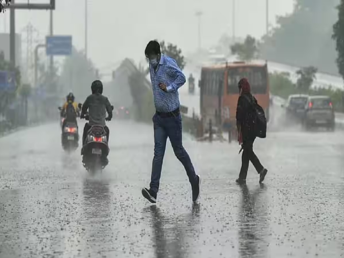 Delhi-NCR Weather Update: मई के महीने में सर्दी का अहसास, जानिए कब तक रहेगा मौसम का ये बदला मिजाज