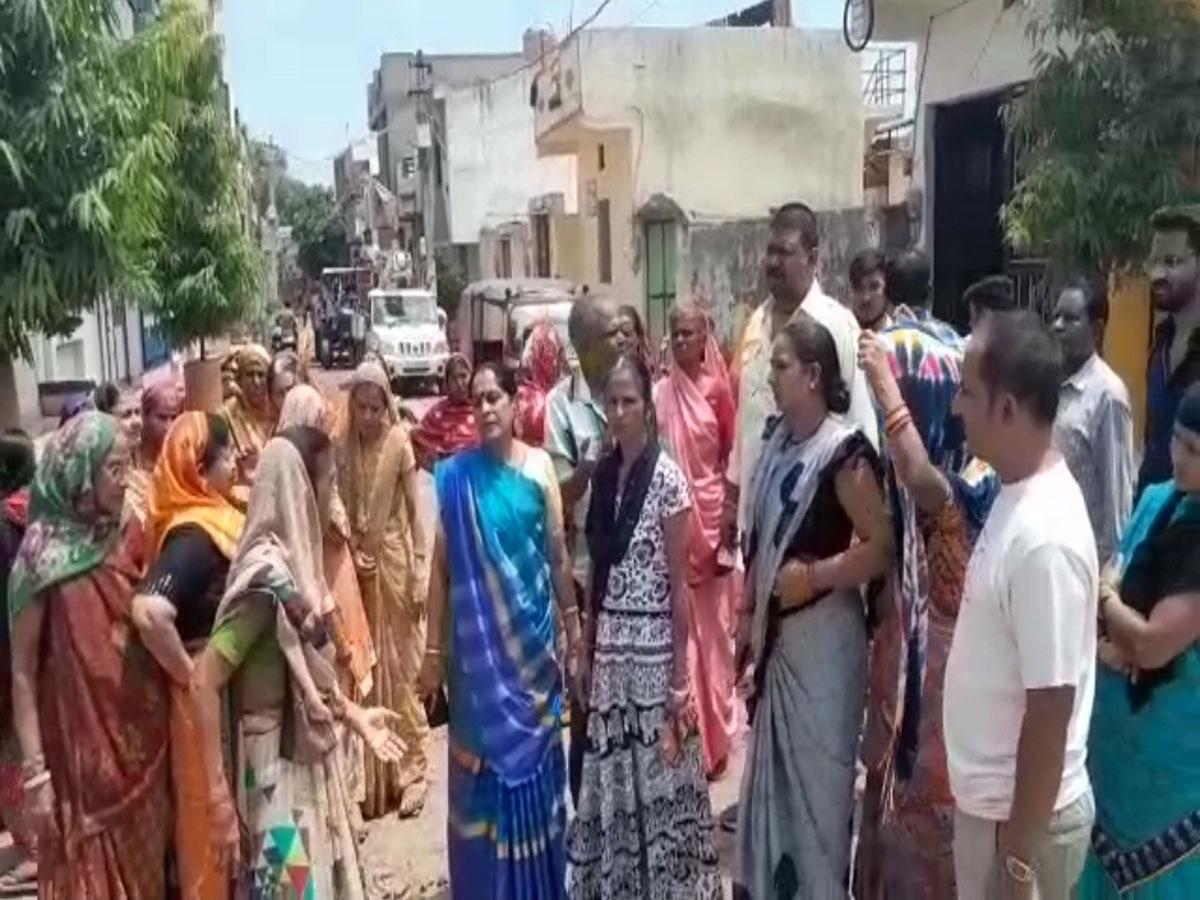 Banswara: जनता और पार्षद ने किया विरोध,नगर परिषद और आरयूआईडीपी के खिलाफ की नारेबाजी