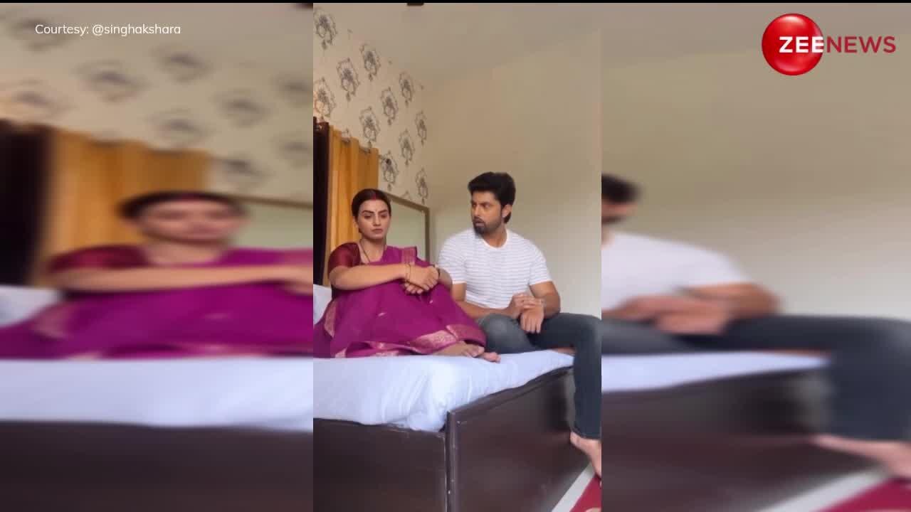 akshara singh on same bed with monalisa husband video went viral एक