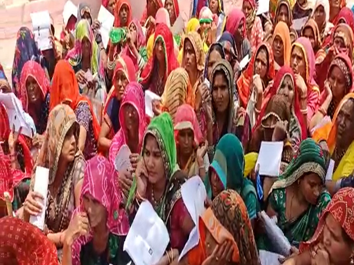 Nagaur: लाडनूं में रोजगार गारंटी योजना के तहत काम नहीं देने का आरोप, महिलाओं ने किया प्रदर्शन