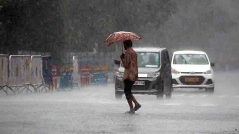MP Rain update: मौसम विभाग की बड़ी चेतावनी, इन जिलों में तेज बारिश का अलर्ट जारी MP Rain update: मौसम विभाग की बड़ी चेतावनी, इन जिलों में तेज बारिश का अलर्ट जारी