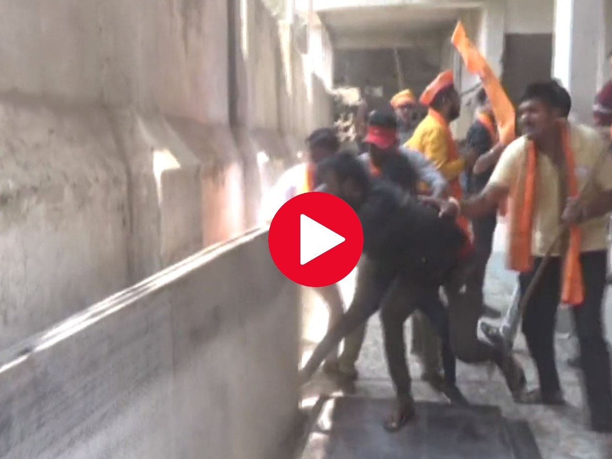बजरंग दल बैन के मामले ने पकड़ा तूल, कांग्रेस कार्यालय में पथराव और तोड़फोड़; देखें VIDEO