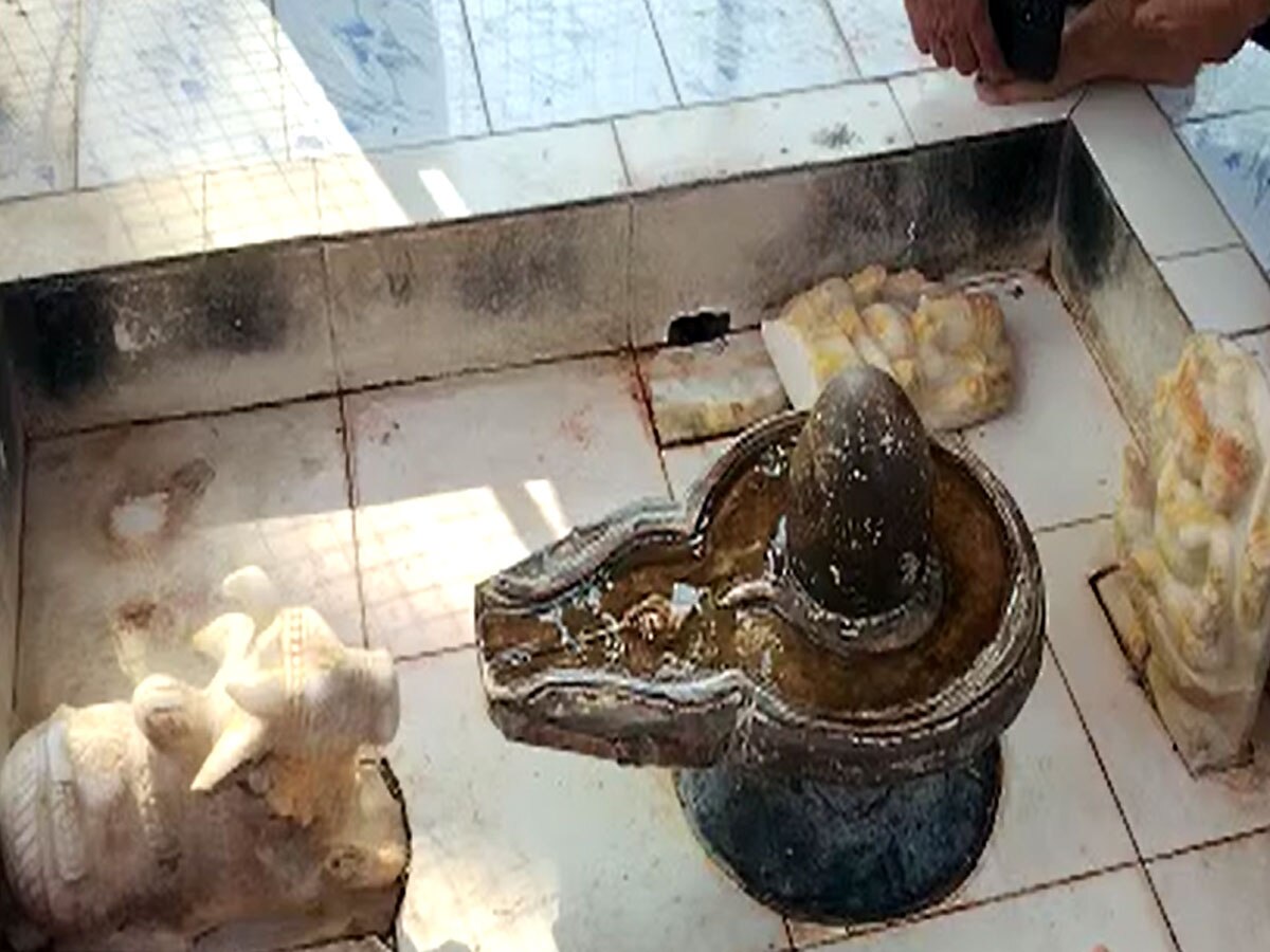 करौली के शिव मंदिर में बदमाशों ने खंडित की भगवान गणेश की प्रतिमा, CCTV खंगाल रही पुलिस