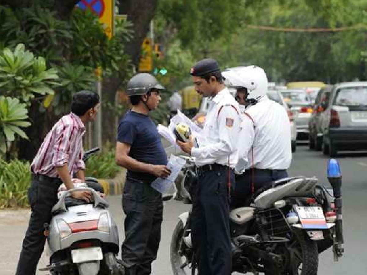 Viral news: ‘कहां पड़े हो खुमार में कभी आओ जरा बिहार में’, ट्रैफिक पुलिस की इस गलती पर चकराये लोग