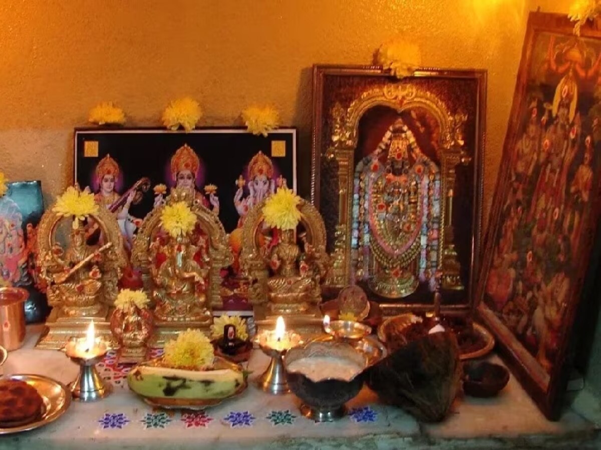 Puja Path: पूजा के दौरान देवी-देवताओं को भूलकर भी न अर्पित करें ये फूल, हो जाएंगे नाराज