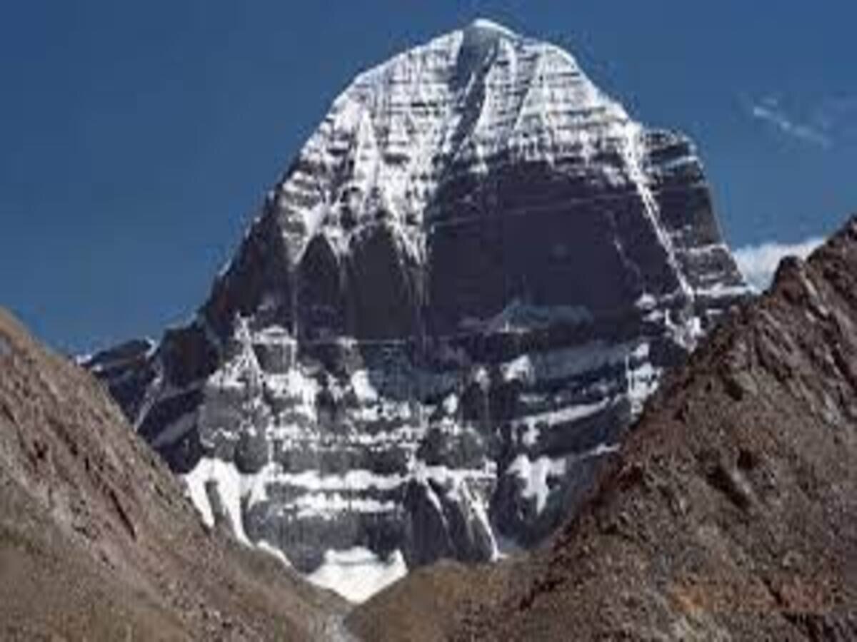 Mount Kailash: ଏଭରେଷ୍ଟ ଠାରୁ ୨୦୦୦ ମିଟର କମ୍ ଉଚ୍ଚ, ହେଲେ ତଥାପି କୈଳାସ ପର୍ବତ ଜିତି ପାରନାହାଁନ୍ତି କୌଣସି ଲୋକ