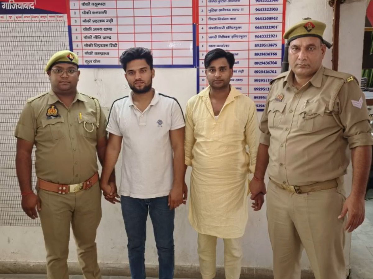 Hookah bar was being run illegally under a saloon in ghaziabad up