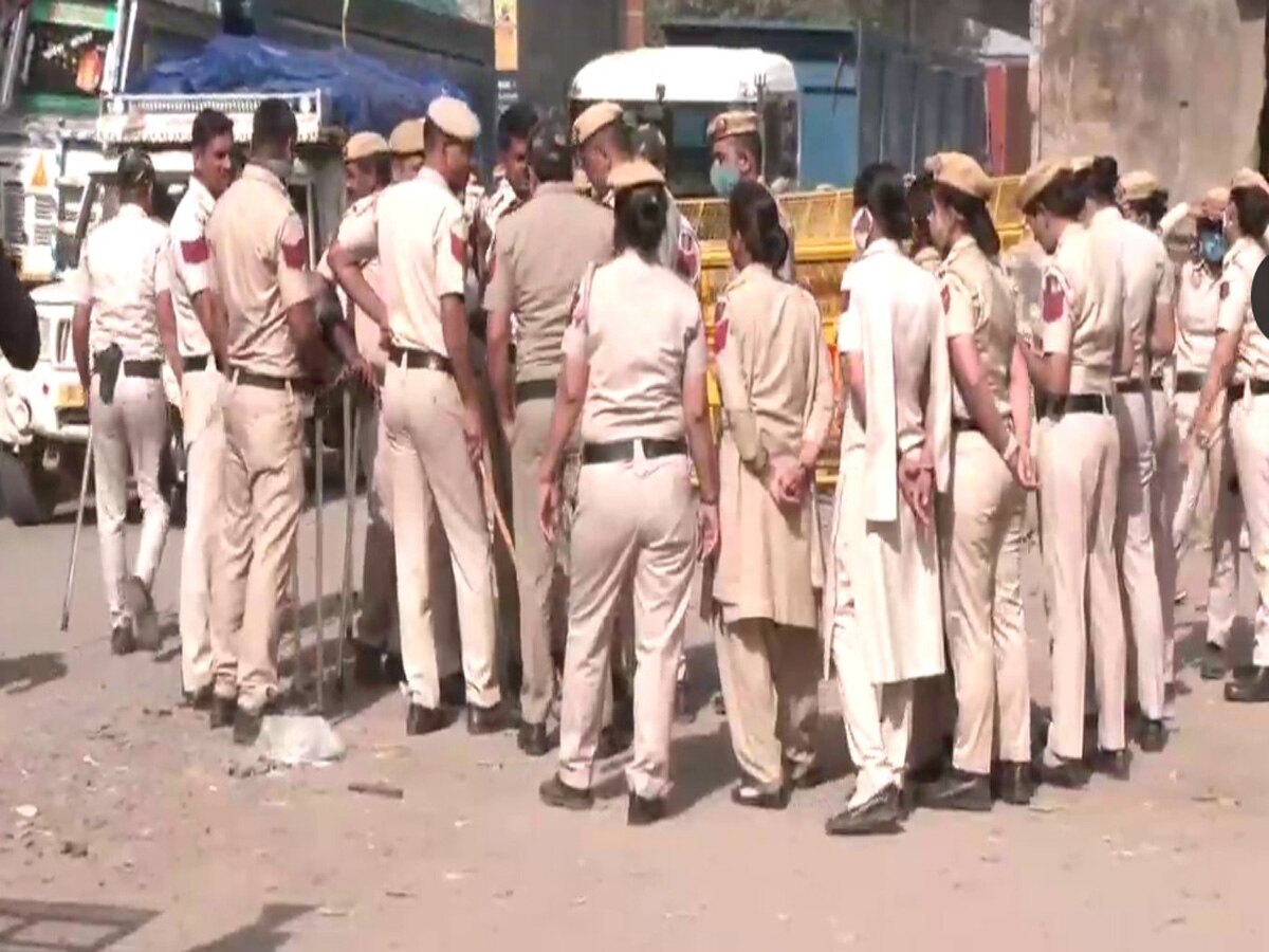 Wrestlers Protest: दिल्ली पहुंच रहे हैं किसान, सिंघु बॉर्डर पर पुलिस ने किए ऐसे इंतेजाम