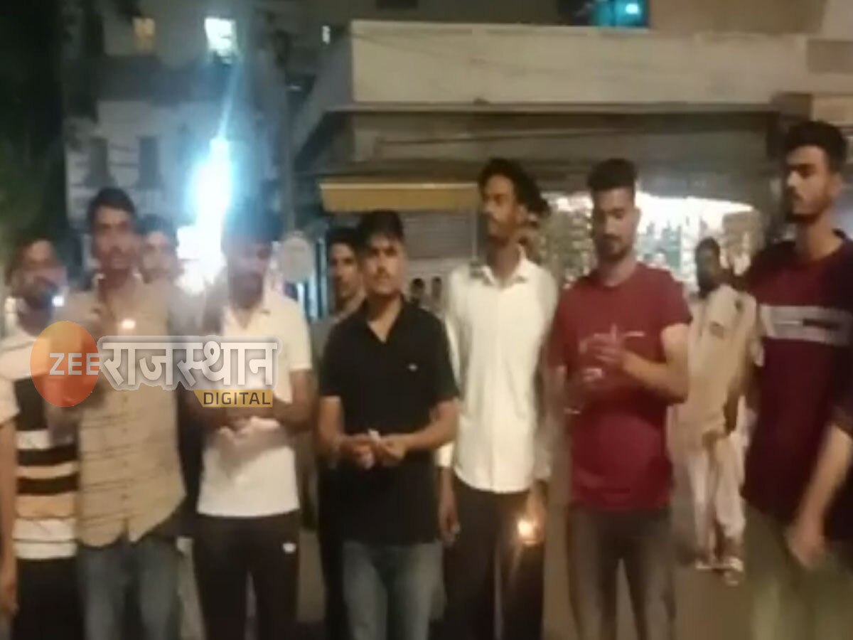सीकर: छात्र संगठन एसएफआई ने निकाला कैंडल मार्च,जंतर मंतर पर धरना