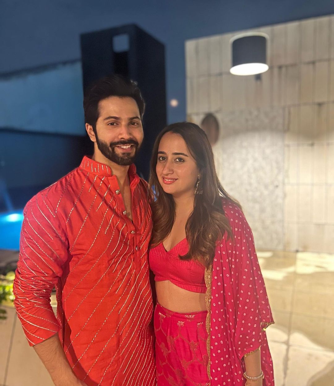 bollywood actor varun dhawan birthday wish to his wife natasha dalal see photos | Photos: वरुण धवन ने वाइफ़ Natasha Dalal को ख़ास अंदाज़ में बर्थडे किया विश; रोमांटिक तस्वीरें कीं शेयर |