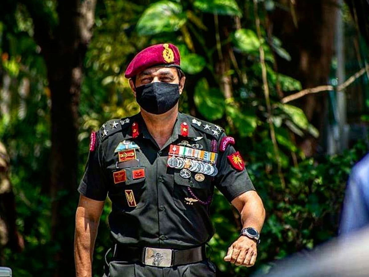 Indian Army common uniform for Officers of Brigadier and above rank ...