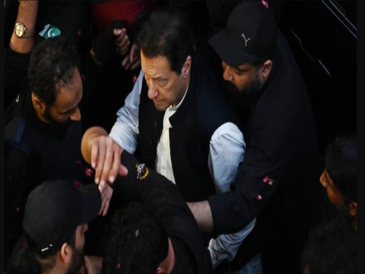 Pakistan News: Imran Khan की गिरफ्तारी से सेना, ISI को रखा गया सीन से बाहर, ऐसे लिखी गई पूरी स्क्रिप्ट