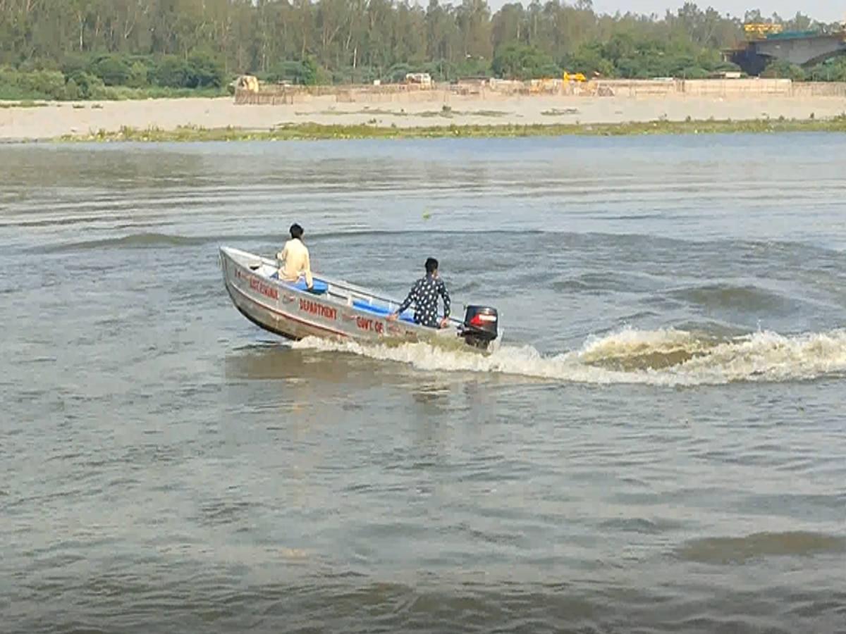 Yamuna में डूबते को बचाने गए 2 नाबालिगों की हुई मौत, एक की रेस्क्यू कर बचाई जान 