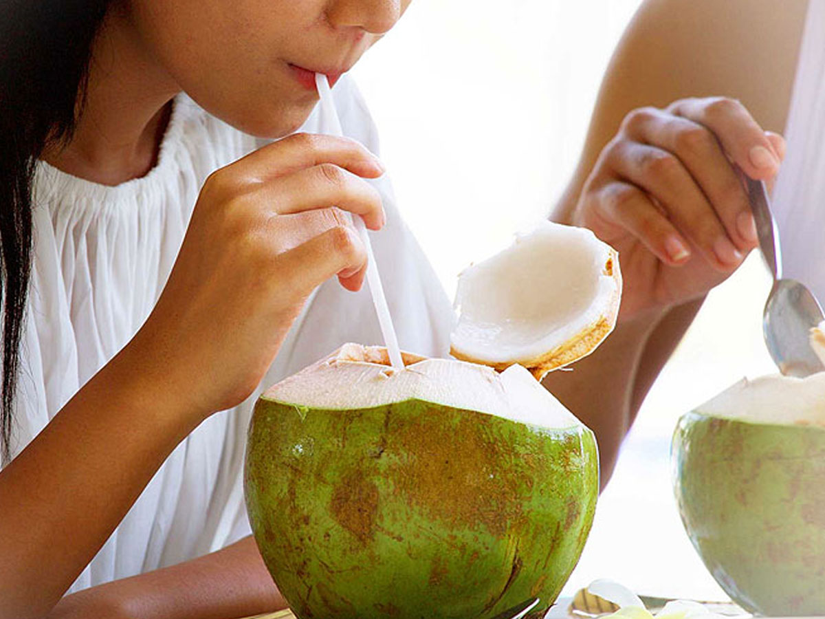 Nariyal Pani Kharidne ke Tips Good Coconut Water Buy Tips |Nariyal Pani Tips: नारियल में मलाई ज्यादा है या पानी? इन 3 टिप्स से कर सकते हैं पहचान, बेवकूफ नहीं पाएगा ठेला