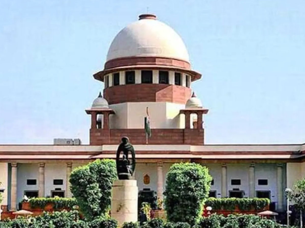 Supreme Court: सुप्रीम कोर्ट आज सुनाने जा रहा ये 2 अहम फैसले, दिल्ली से महाराष्ट्र तक बदल जाएंगे पावर सेंटर! हर दल की लगी हैं निगाहें