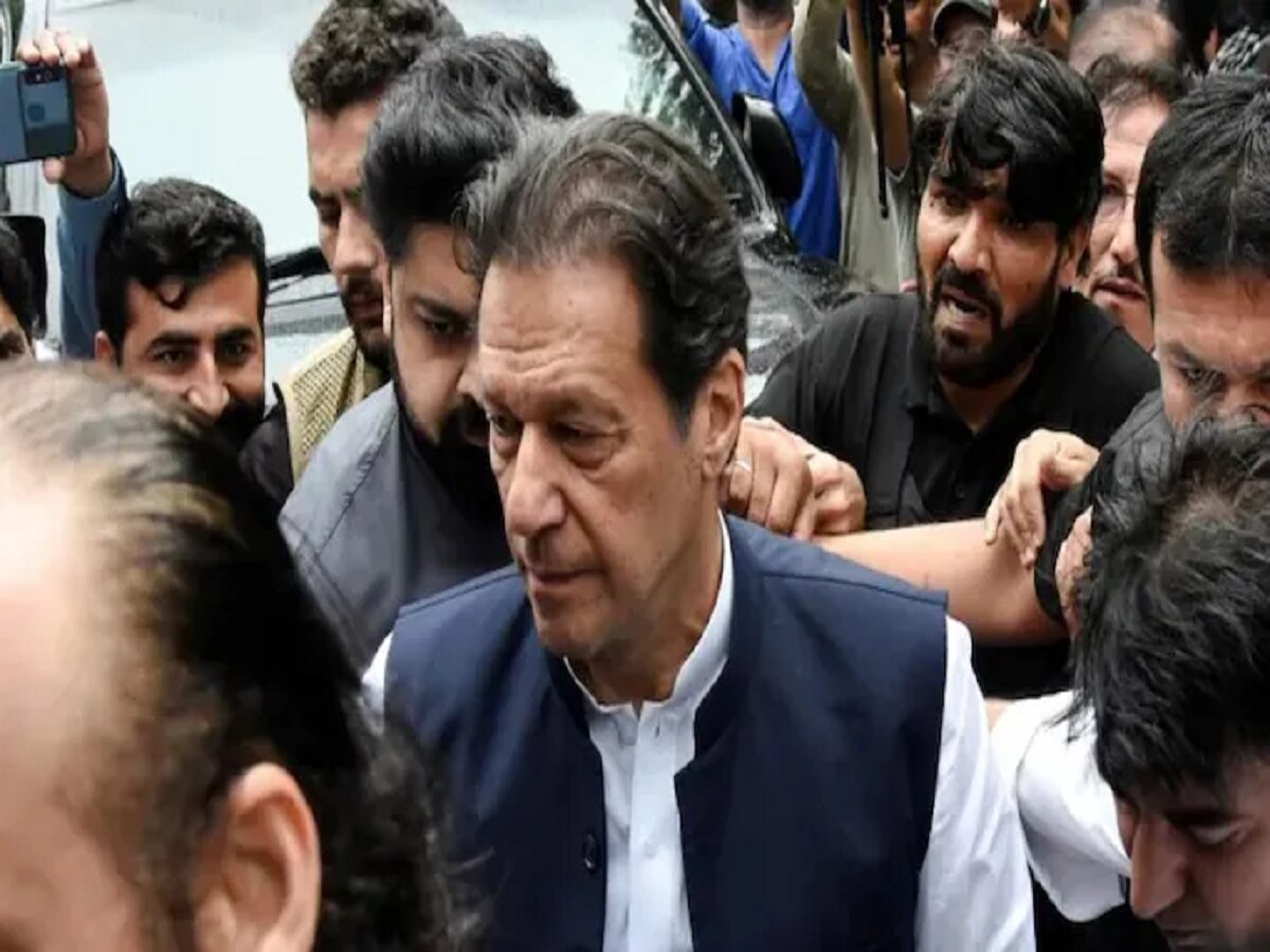 Imran Khan Arrested Live Update: इमरान की गिरफ्तारी से जल रहा पाकिस्तान, PM शहबाज के घर पर हमला 