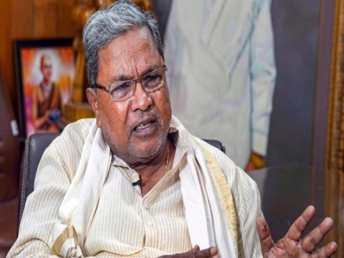 Karnataka में जारी वोटों की गिनती के बीच कांग्रेस में छिड़ी सीएम को लेकर 'जंग', सिद्धारमैया के बेटे ने की ये मांग 