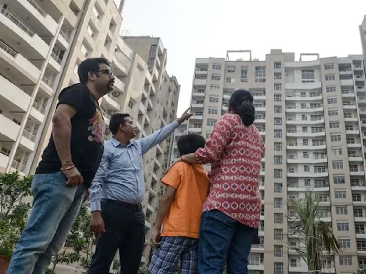 Housing Sales: कहां है मंदी? घरों की ब‍िक्री में भारी उछाल, FY 2023 में इतने लाख करोड़ के ब‍िके घर