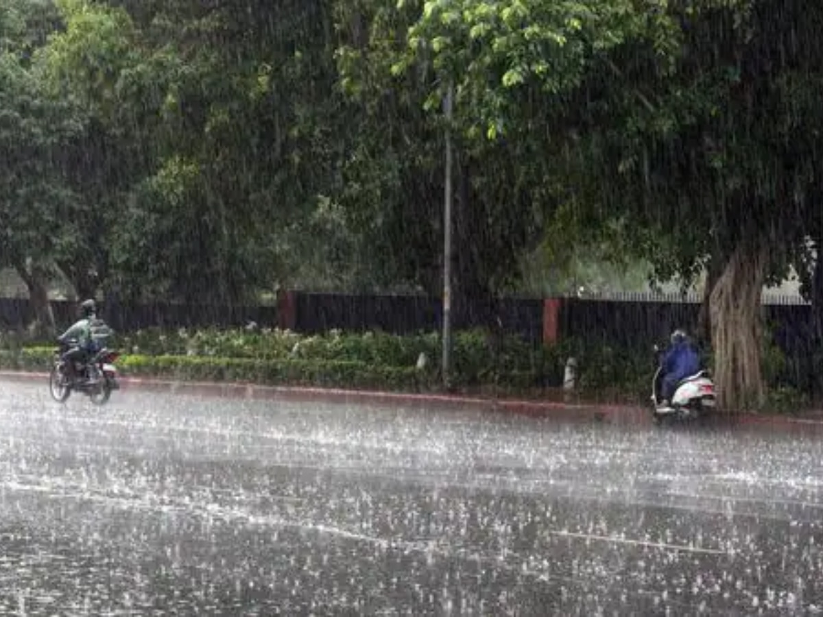 Weather Update Today: दिल्ली में पारा 40 डिग्री पार, पर IMD ने जताए राहत के आसार, जानें किस दिन होगी बारिश