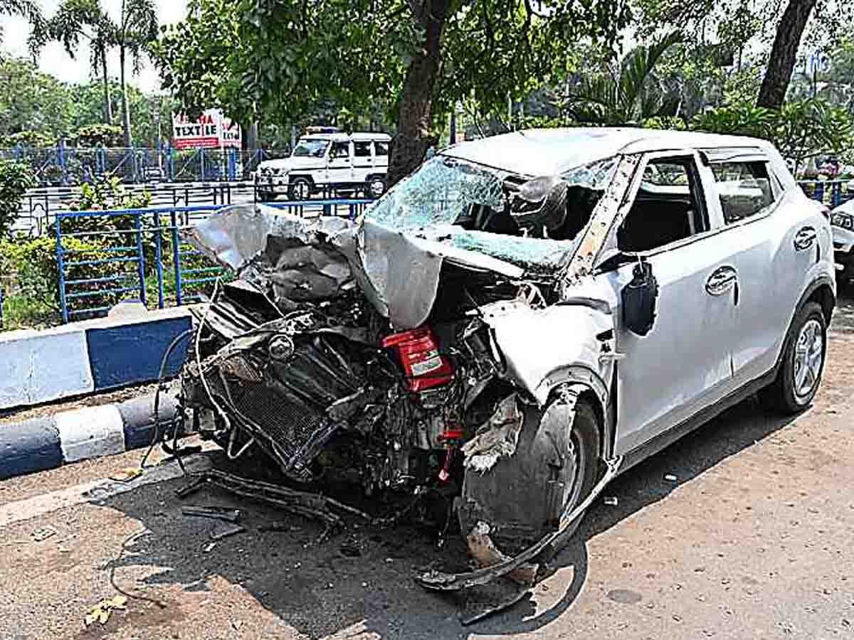 Road Accident : ମର୍ମନ୍ତୁଦ ସଡ଼କ ଦୁର୍ଘଟଣା: ପିକ ଭ୍ୟାନକୁ ପିଟିଲା ଟ୍ରକ, ୬ ଲୋକଙ୍କ ଜୀବନହାନୀ; ରହିଛନ୍ତି ଜଣେ ଶିଶୁ