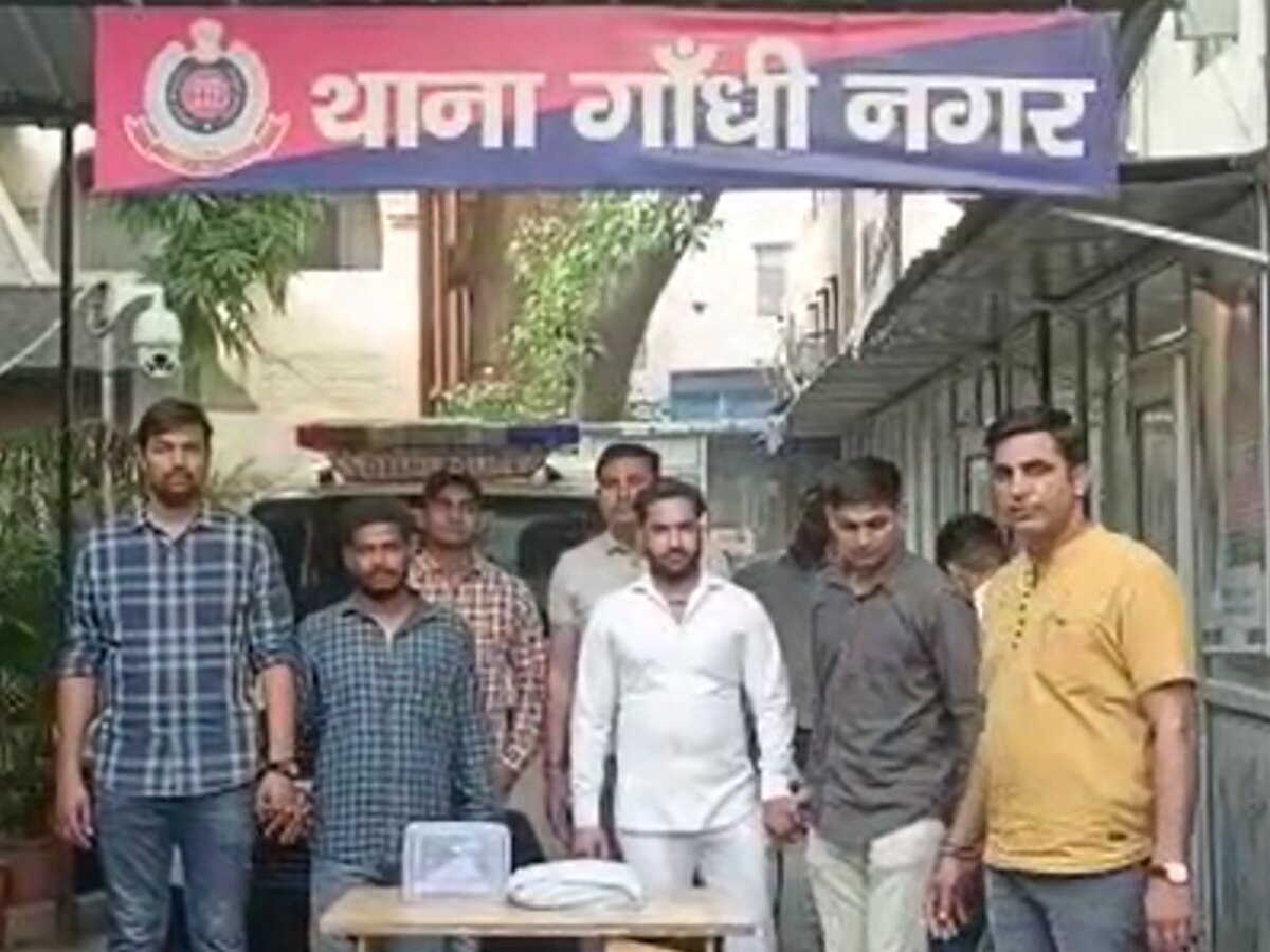 Delhi Crime News: गांधीनगर में कारोबारी से लूट, पुलिस की गिरफ्त में छेनू गैंग के दो बदमाश 
