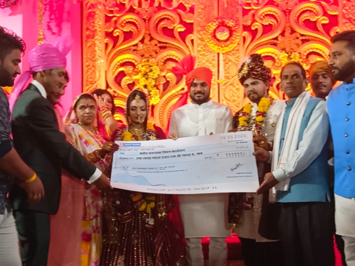 MP News: सीहोर में दिखी अनूठी परंपरा, युवक ने शादी के दौरान शहीदों को दान किया पैसा