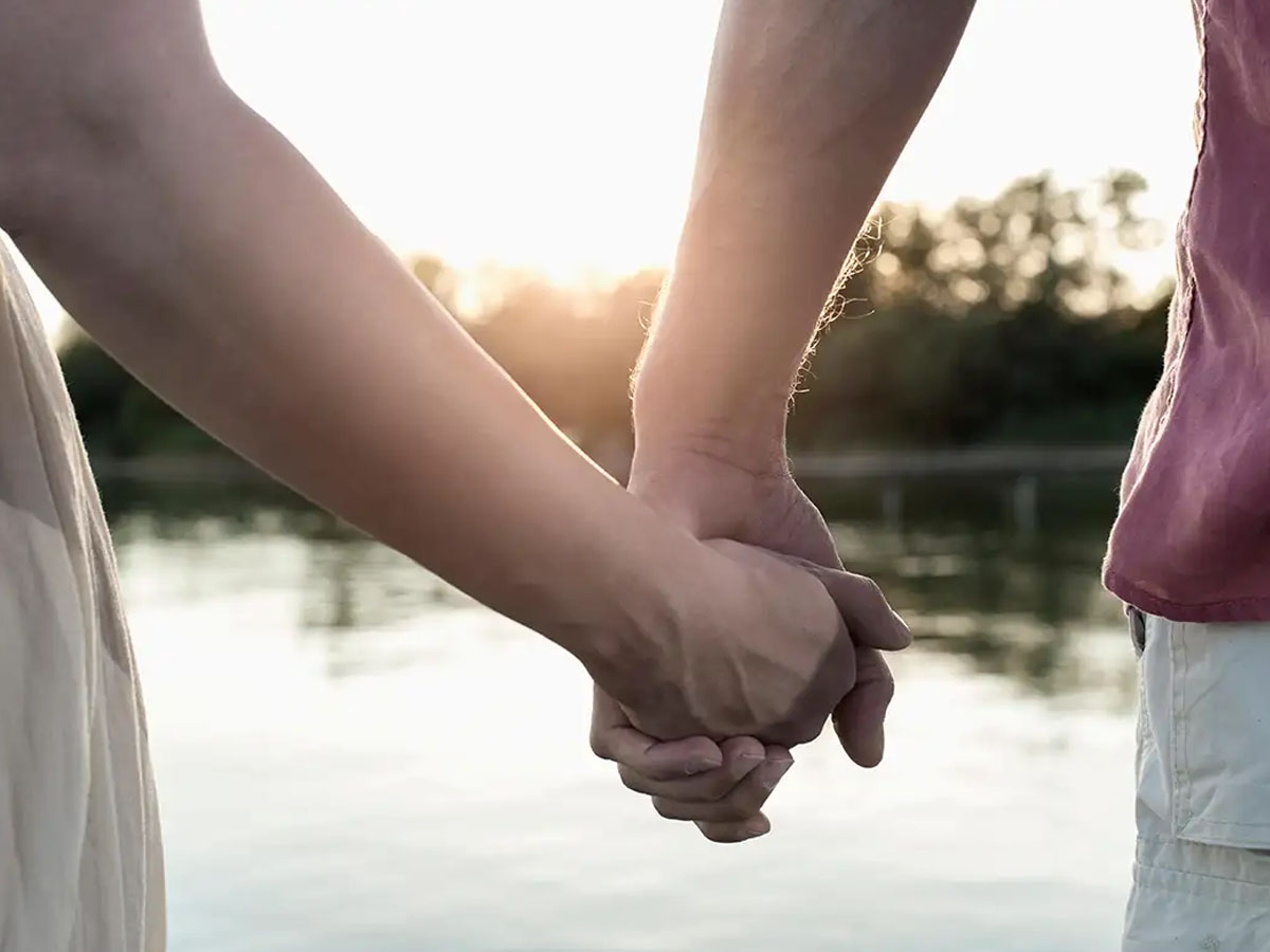 हरी और काली मिर्च को खाना