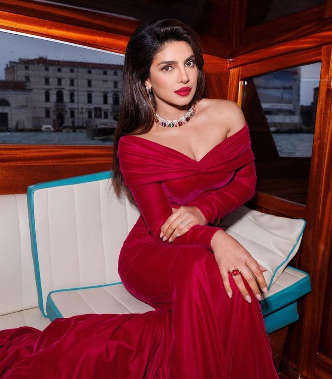 Priyanka Chopra Wear Pink Off Shoulder Blouse In Bulgari Event Flaunt ...