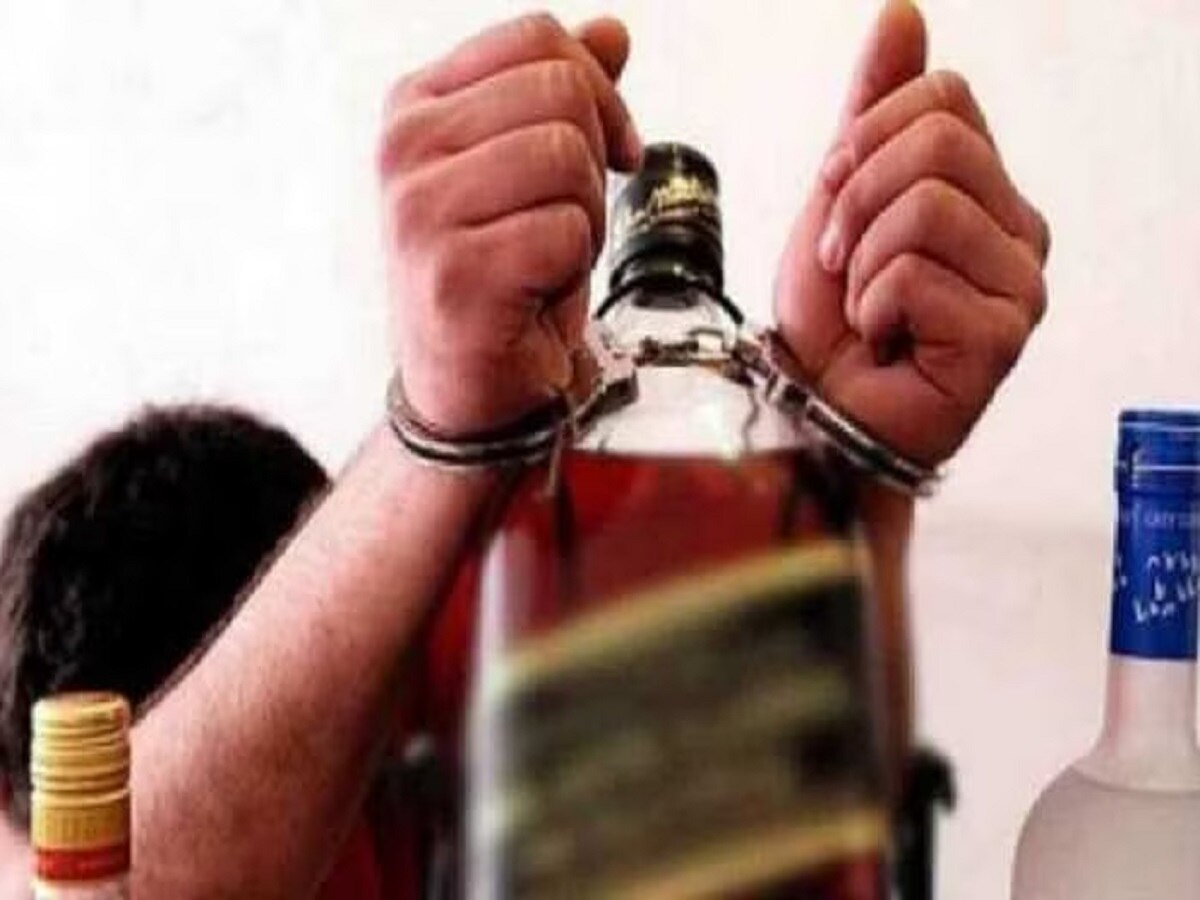 बांका: उत्पाद टीम की विशेष छापेमारी, 13 शराब तस्कर और 11 शराबियों समेत 24 लोग गिरफ्तार