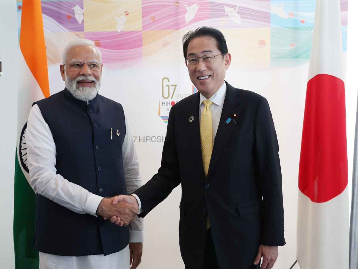 जापानी प्रधानमंत्री से मिले PM मोदी, महात्मा गांधी की प्रतिमा का किया अनावरण, कहा- 'हिरोशिमा नाम सुनते ही आज भी दुनिया कांप जाती है’