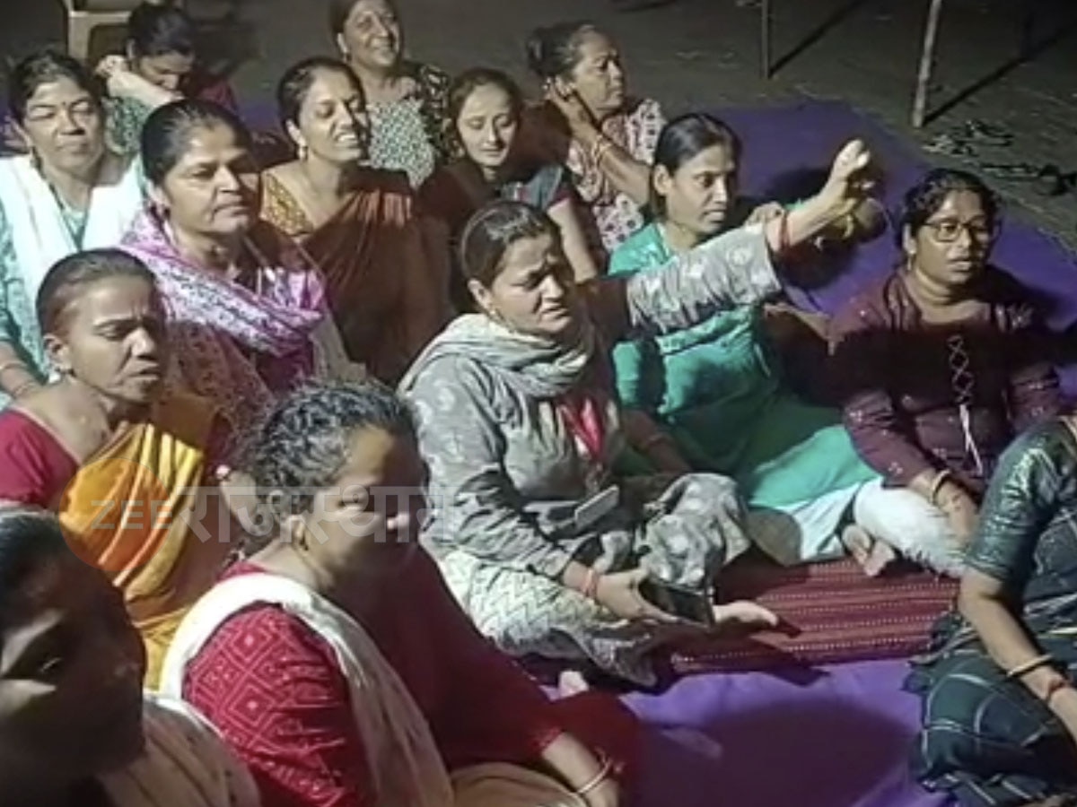 डूंगरपुर: रात को भी अब धरने पर बैठी एएनएम-एलएचवी महिलाएं, कही ये बड़ी बात