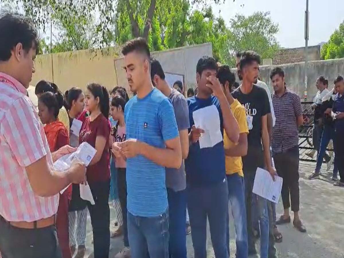 PTET Exam 2023: राजस्थान में पीटीईटी परीक्षा शुरू, अजमेर सहित प्रदेशभर में चप्पे-चप्पे पर सुरक्षा के कड़े इंतजाम