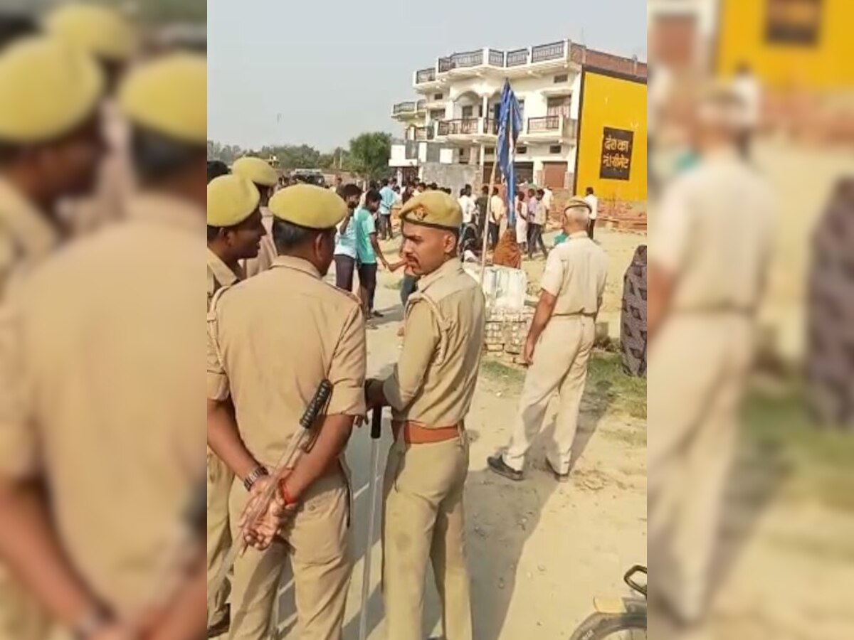 Azamgarh:असमाजिक तत्वों ने डॉ भीमराव अंबेडकर की प्रतिमा को किया क्षतिग्रस्त, पुलिस कर रही तलाश