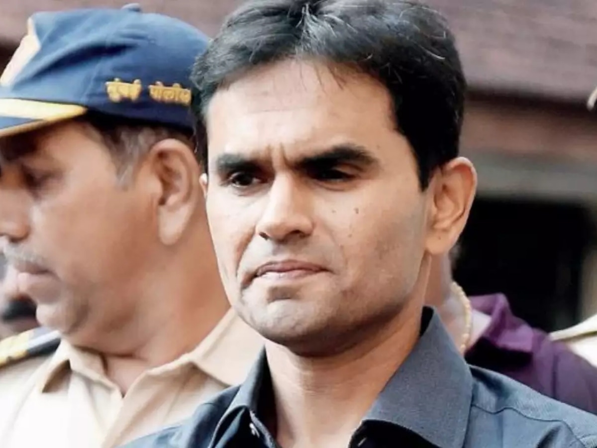Aryan Khan Drugs Case: वानखेड़े की गिरफ्तारी पर 8 जून तक रोक, शाहरुख के साथ चैट पर हाईकोर्ट से लगी फटकार