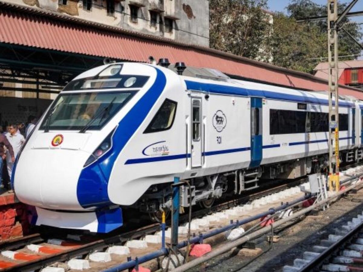 Vande Bharat Express: मेरठ को मिली वंदेभारत की सौगात, मिनटों में दिल्ली से मेरठ का सफर होगा तय