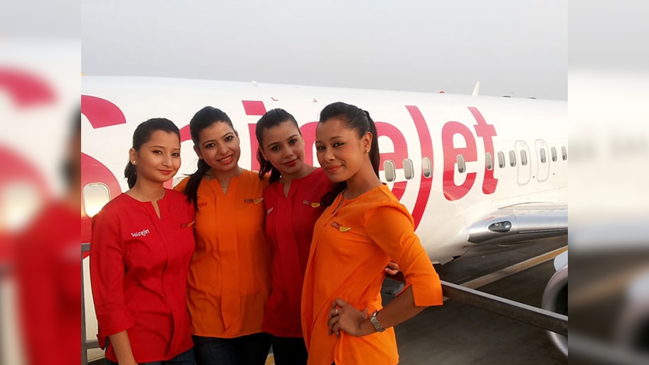SpiceJet Hikes Salaries For Pilots To rs 7.5 Lakh Per Month | SpiceJet ...
