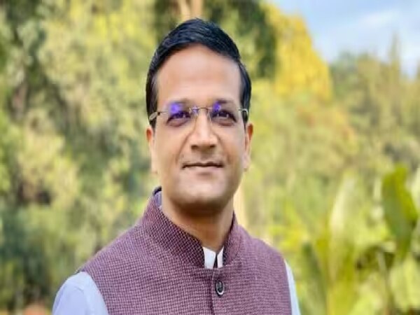 Ranchi's former DC Chhavi Ranjan will not to meet wife and children for ...