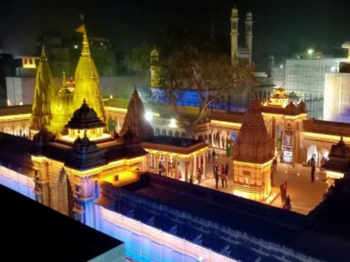 काशी विश्वनाथ धाम में बाबा के लिए भक्तों ने खोला खजाना, 1700 करोड़ से ज्यादा की कमाई ने तोड़े रिकॉर्ड